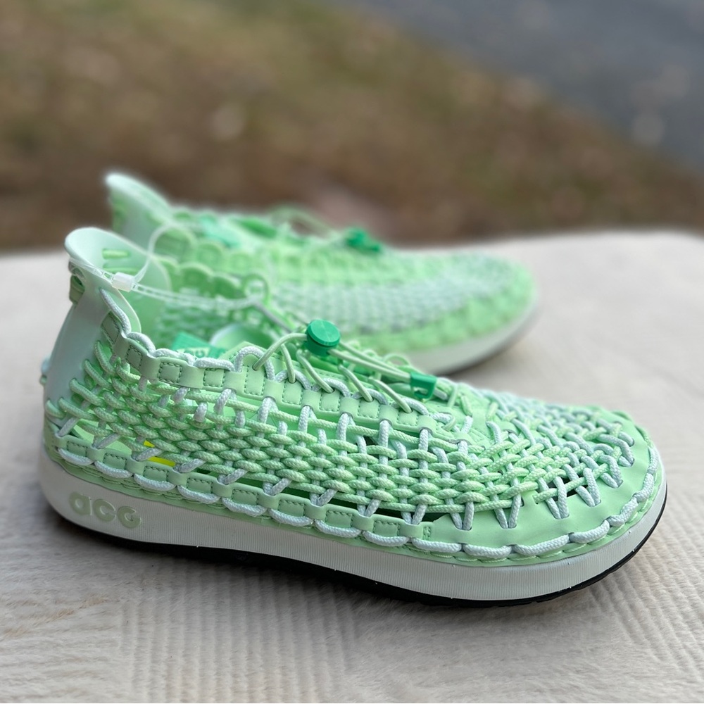 NEW Men’s Size 9 Womens 10.5 Unisex Nike ACG Watercat+ Vapor Green Woven Sneaker - Picture 4 of 8